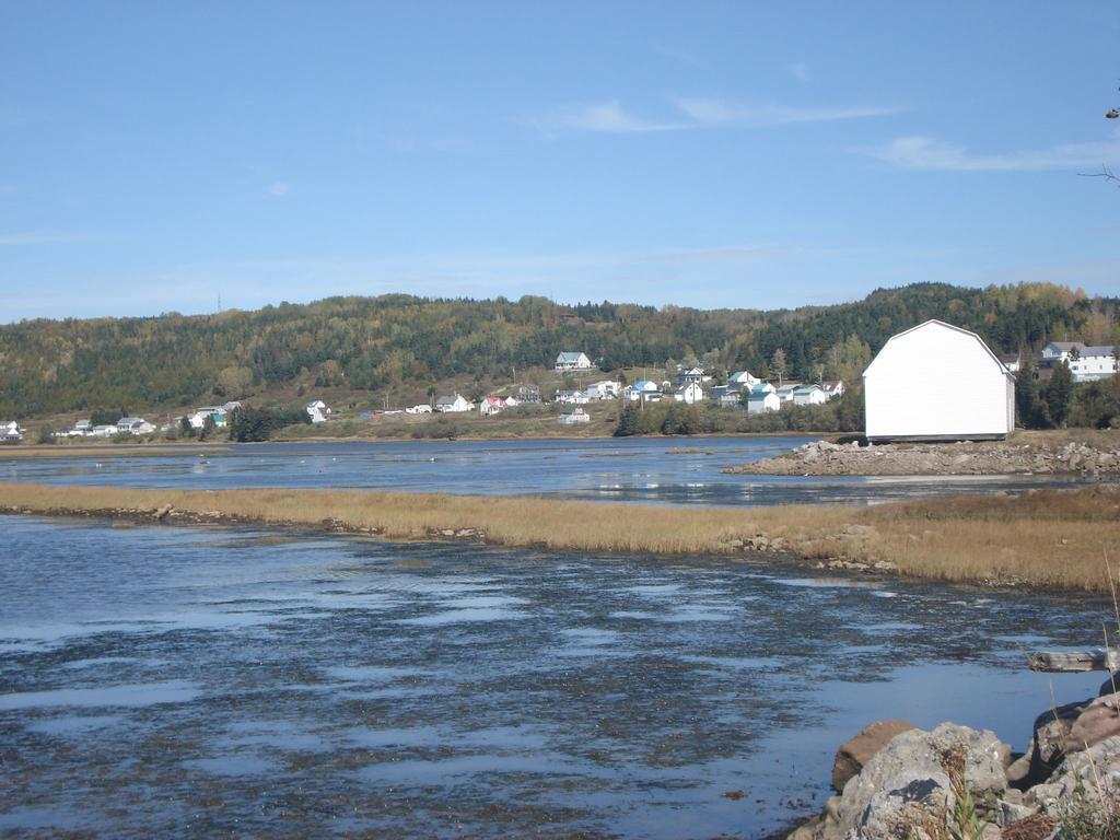 Motel de l'anse Port-Daniel Extérieur photo