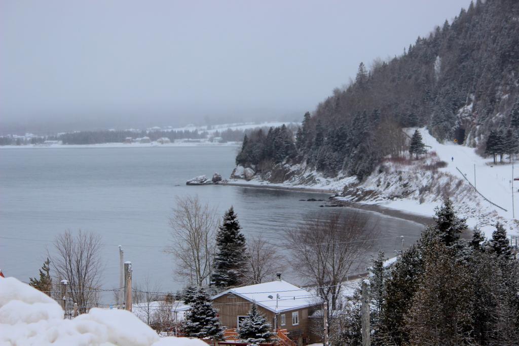 Motel de l'anse Port-Daniel Extérieur photo