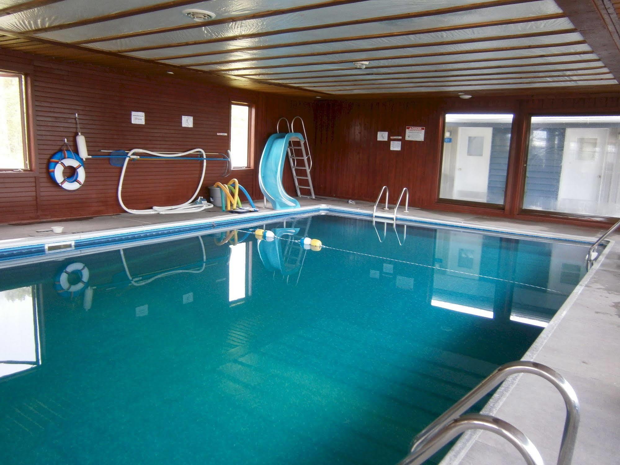 Motel de l'anse Port-Daniel Extérieur photo